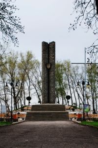 Pomnik, upamiętniający bitwę pod Płowcami