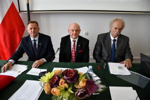 Przewodniczący Paweł Betkier, wiceprzewodniczący Krzysztof Rosiński i Roman Grzegorzewski