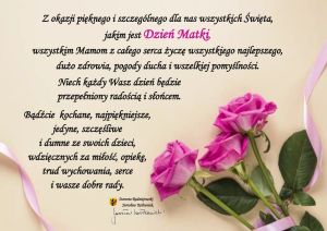 Życzenia na tle z kwiatami z okazji Dnia Matki